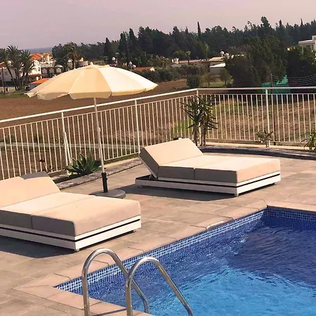 Latitude Boutique * Λάρνακα