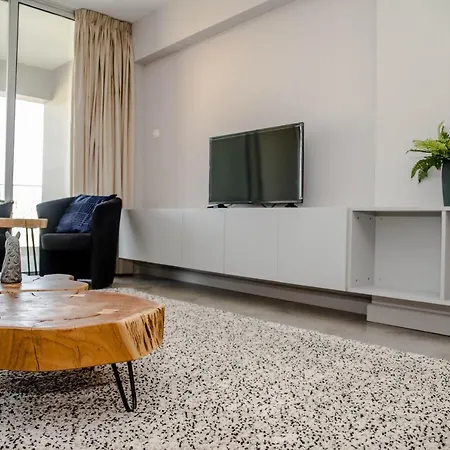 Latitude Boutique Λάρνακα